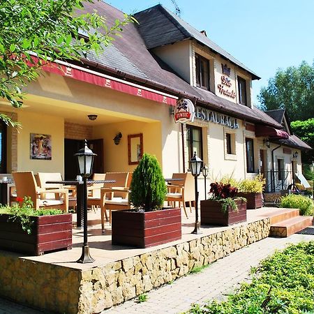 Dwa Bratanki Hotel Rzeszów Buitenkant foto