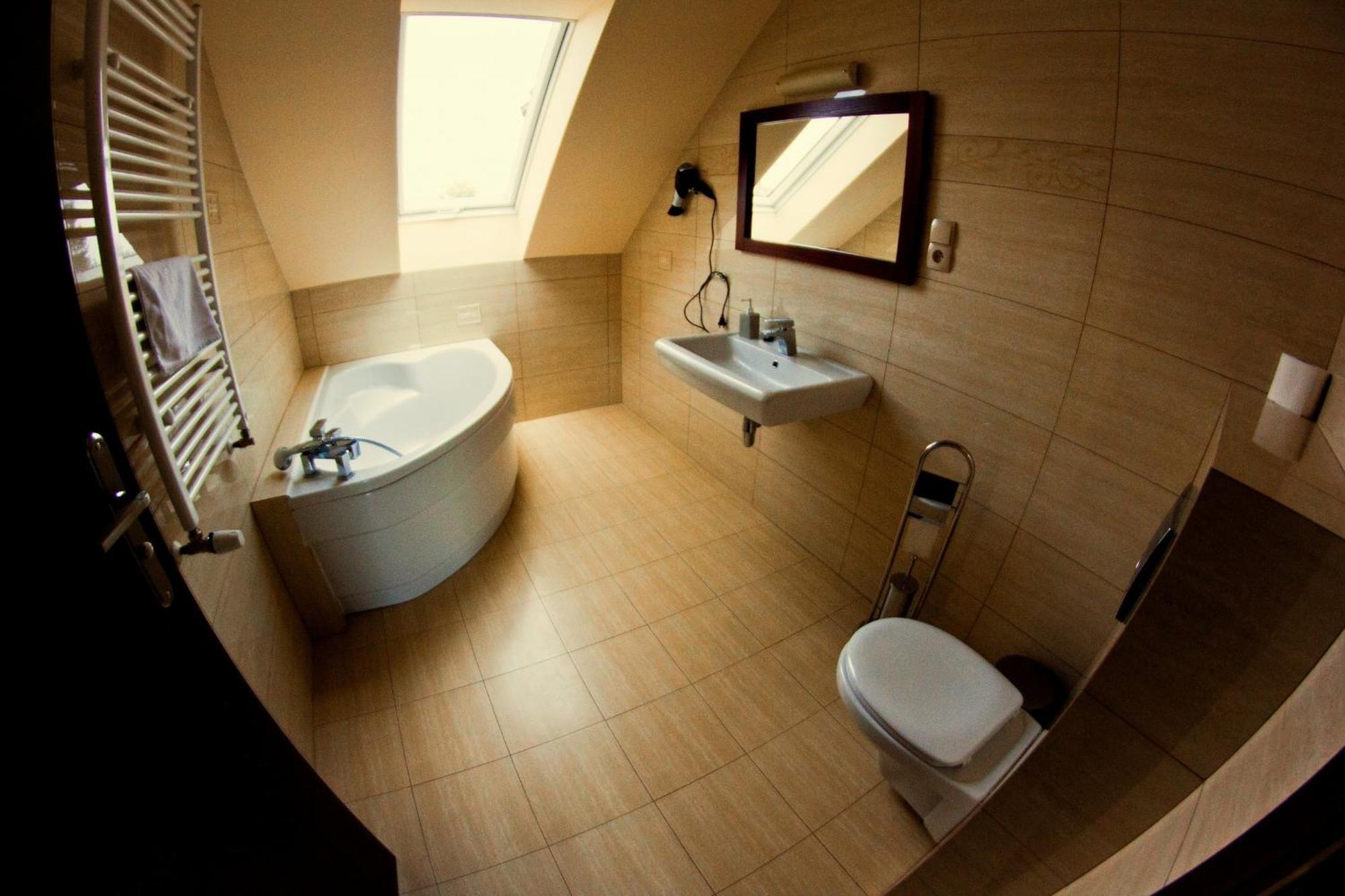 Dwa Bratanki Hotel Rzeszów Buitenkant foto