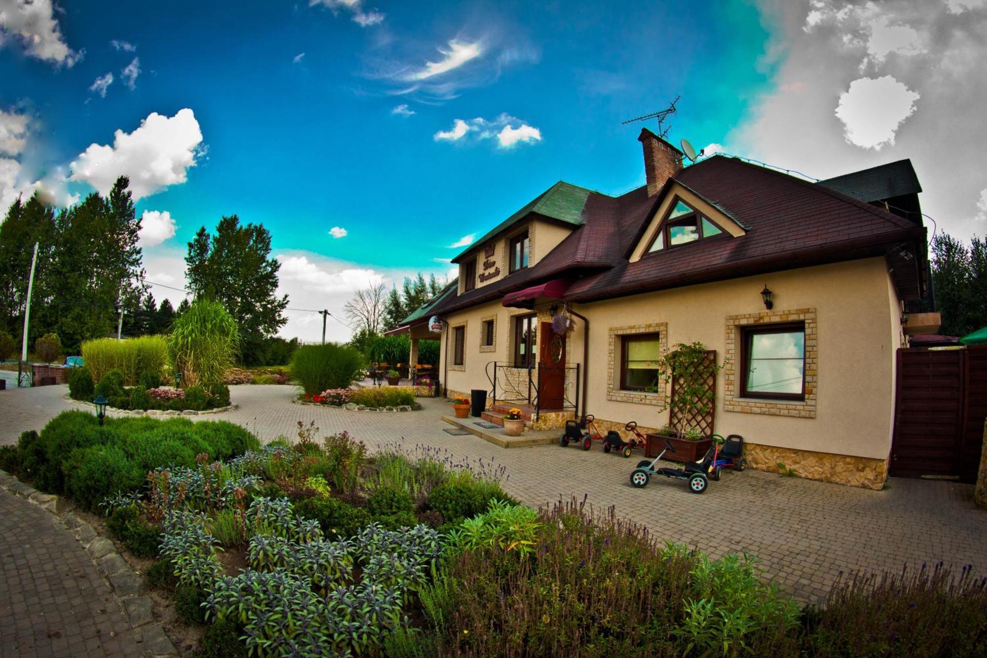 Dwa Bratanki Hotel Rzeszów Buitenkant foto