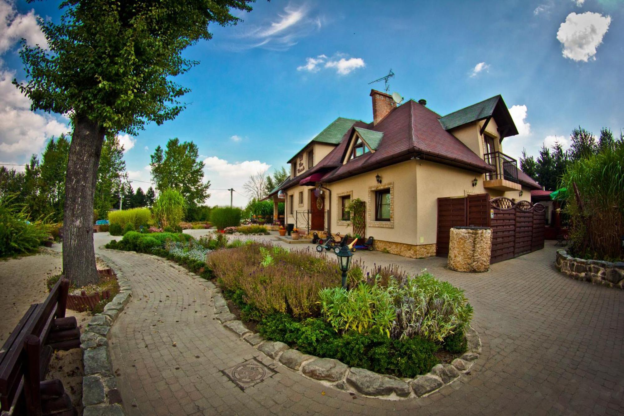 Dwa Bratanki Hotel Rzeszów Buitenkant foto