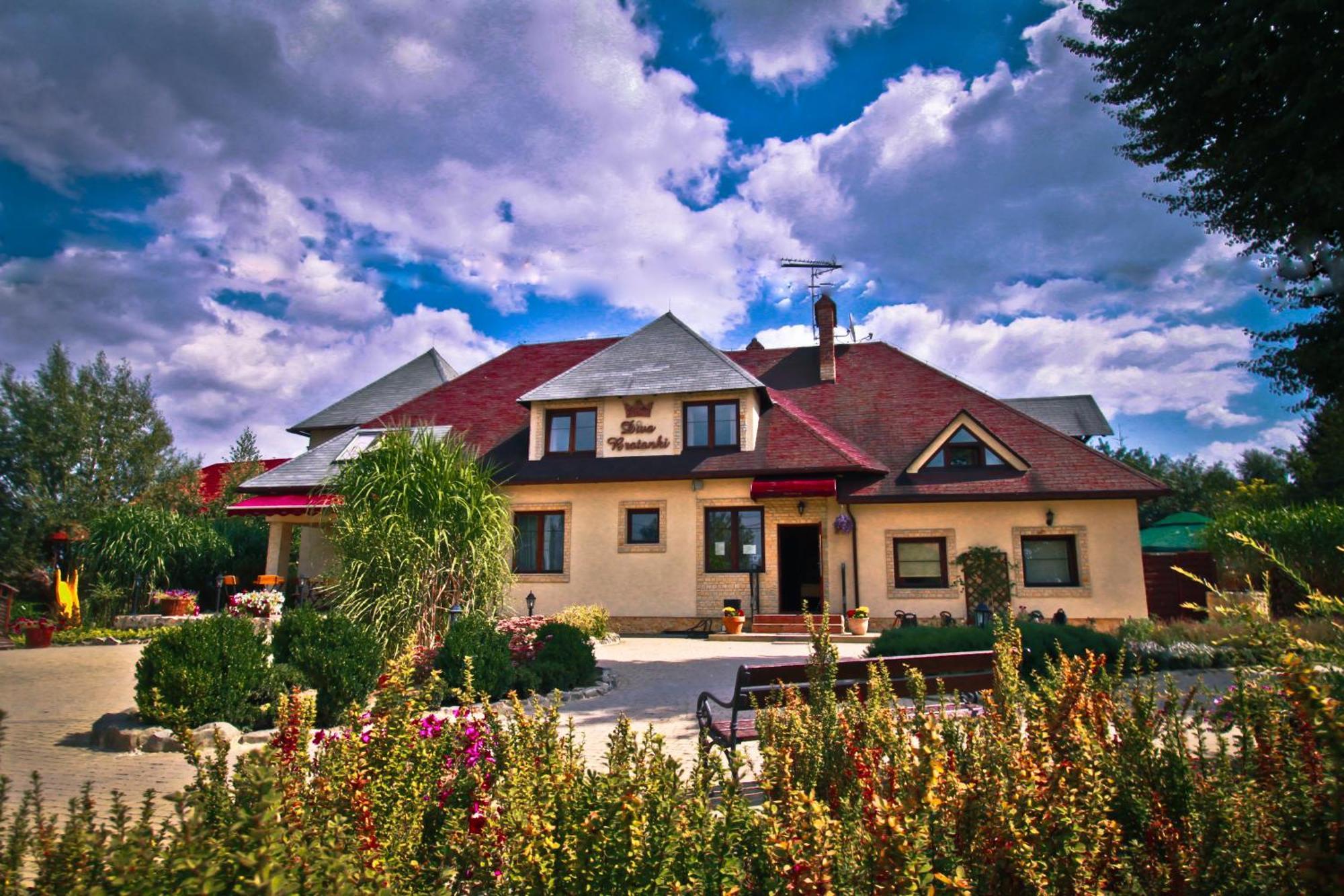 Dwa Bratanki Hotel Rzeszów Buitenkant foto