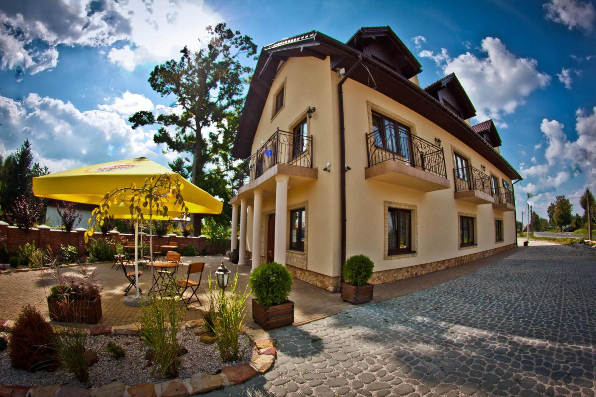 Dwa Bratanki Hotel Rzeszów Buitenkant foto