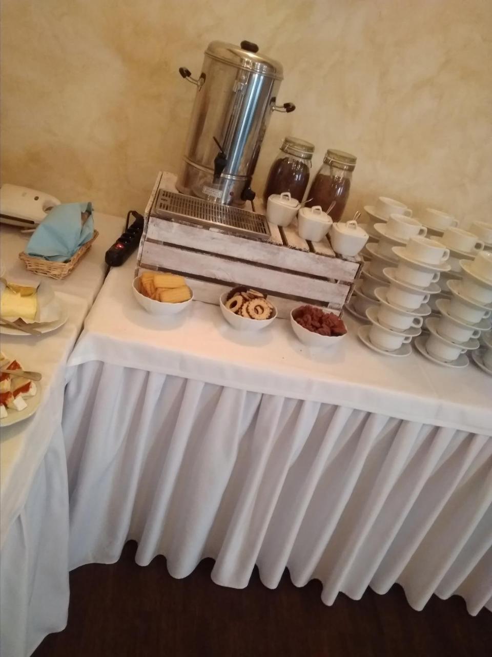 Dwa Bratanki Hotel Rzeszów Buitenkant foto