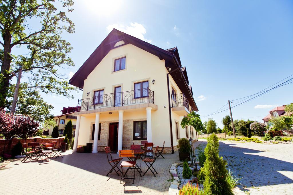 Dwa Bratanki Hotel Rzeszów Buitenkant foto