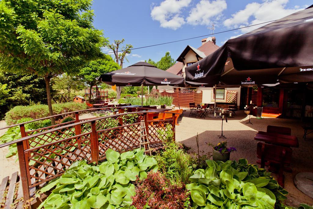 Dwa Bratanki Hotel Rzeszów Buitenkant foto