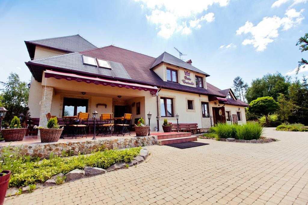 Dwa Bratanki Hotel Rzeszów Buitenkant foto