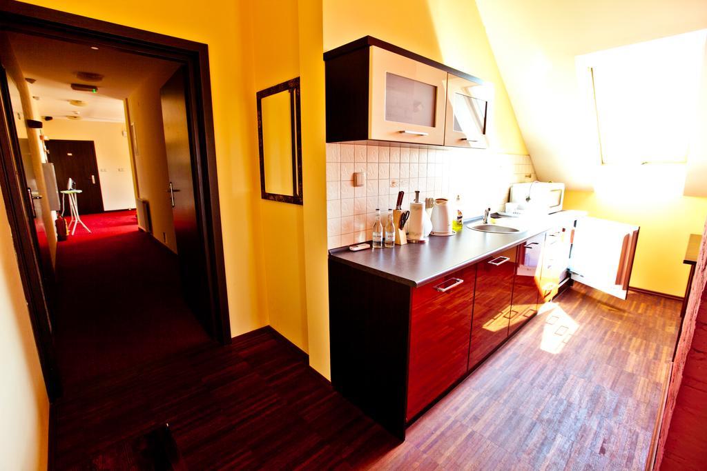 Dwa Bratanki Hotel Rzeszów Buitenkant foto